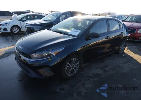 2022 Kia Forte Lxs z USA, uszkodzony, nr VIN 3KPF24AD1NE474793